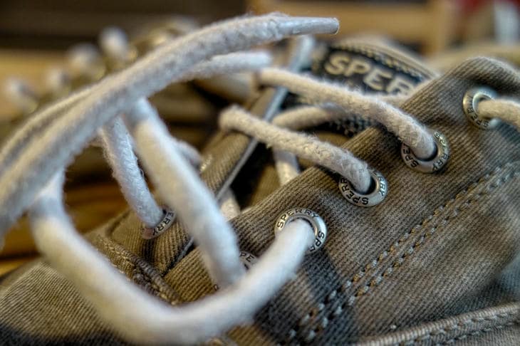 Kako jednom zavezati vezice i zaboraviti na razvezane čvorove: trik iz svijeta planinarenja