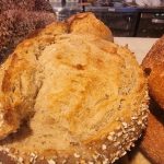 sto-se-dogada-ako-kruh-rezete-dok-je-topao-kako.jpg